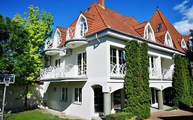 Gyorfi Apartmanhaz Zamardi