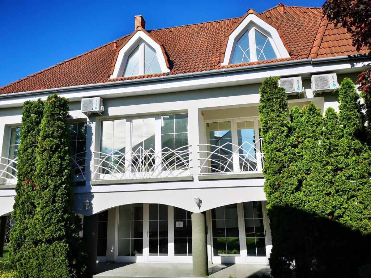 Gyorfi Apartmanhaz Zamárdi Exterior foto