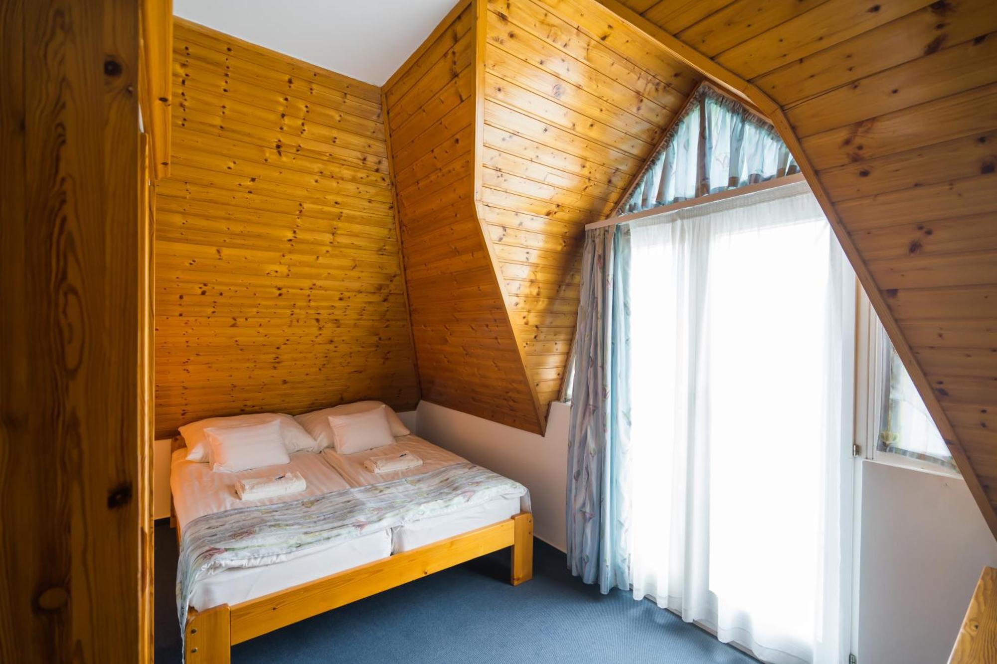 Gyorfi Apartmanhaz Zamárdi Exterior foto