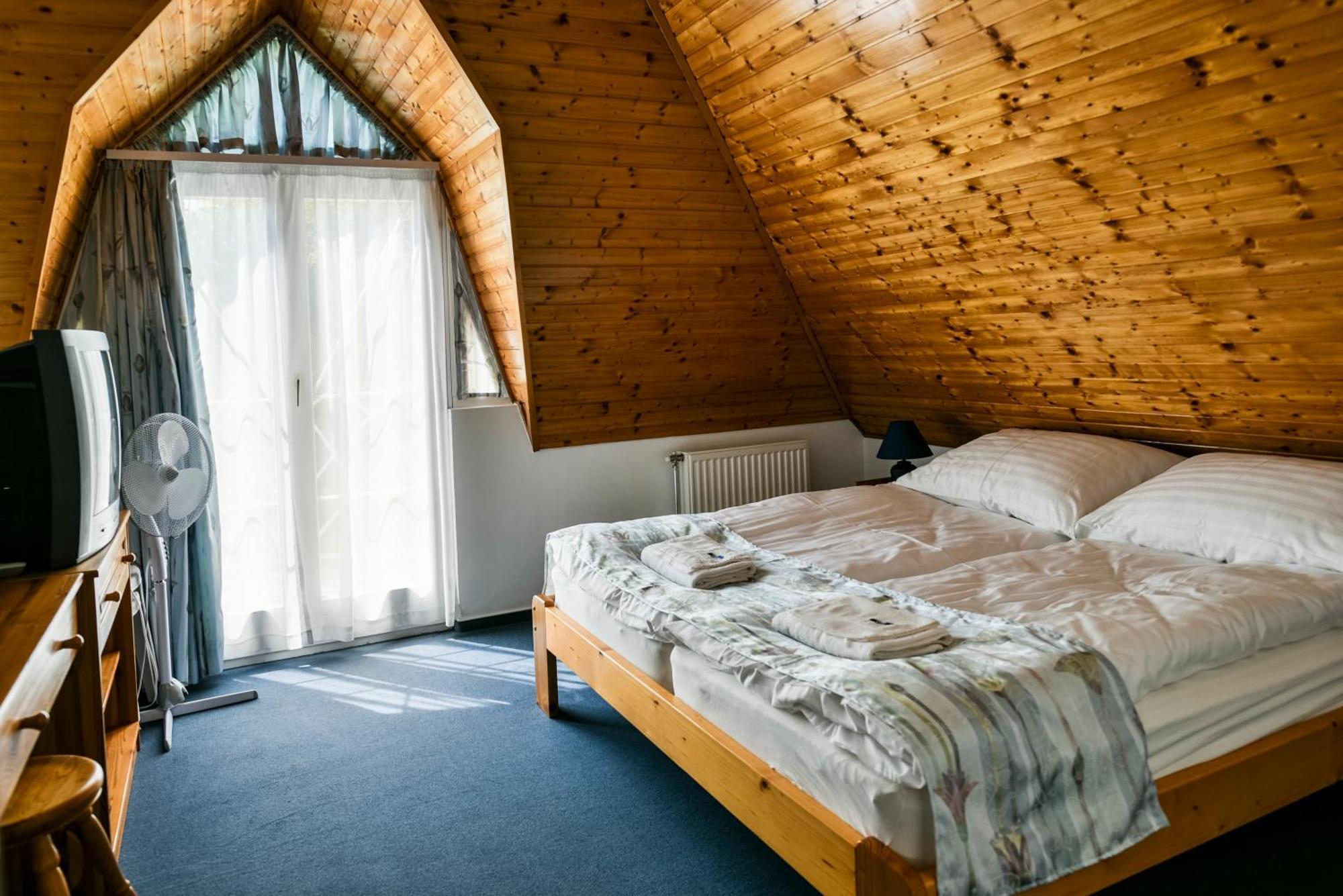 Gyorfi Apartmanhaz Zamárdi Exterior foto