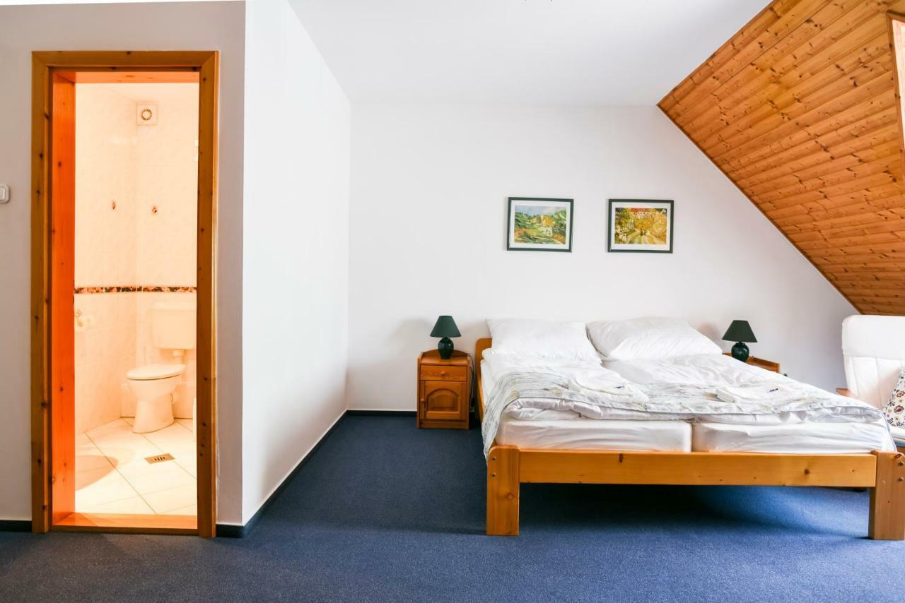 Gyorfi Apartmanhaz Zamárdi Exterior foto