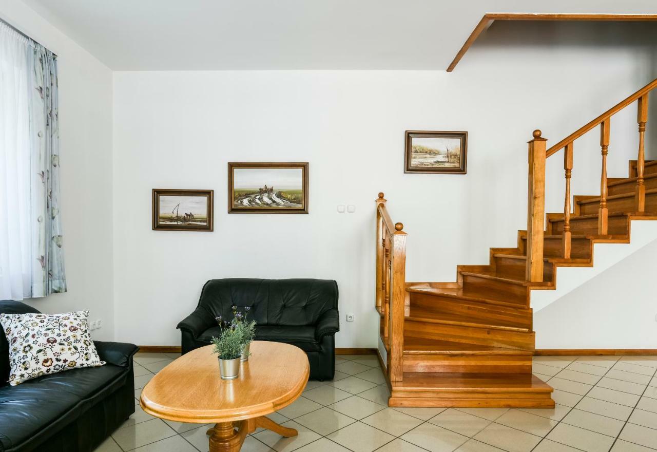 Gyorfi Apartmanhaz Zamárdi Exterior foto
